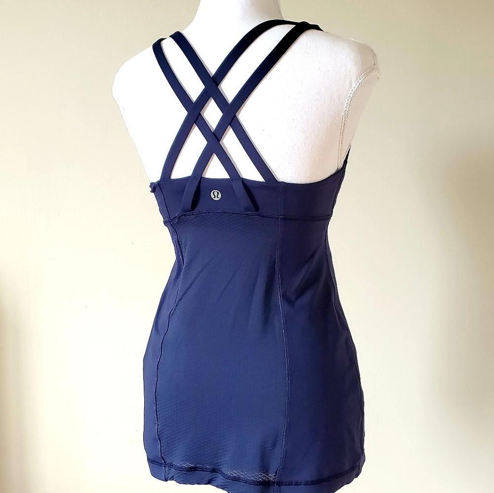 🎀 Activewear Like New Lululemon Energy Tank Paisley Inkwell🎀 - Picture 5 of 9